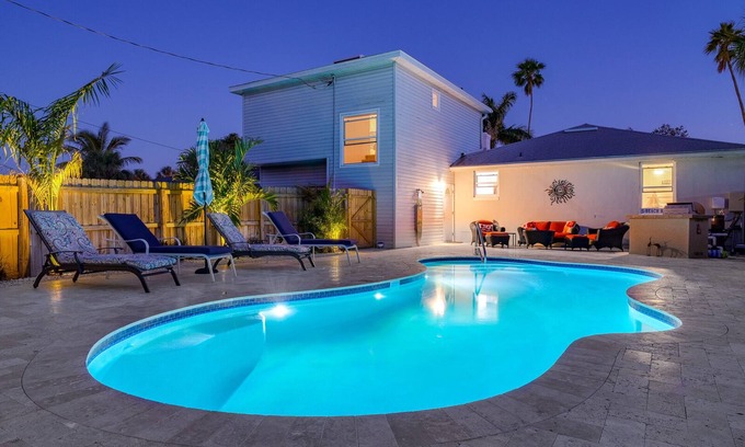 Belle Vista Casa | NEW POOL - Coastal House on St Pete Beach