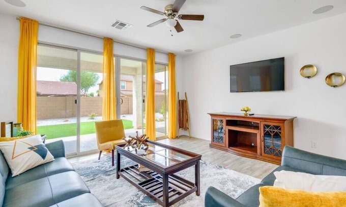 Maricopa County Casa | NEW! POOL, King Bed, 3 Bed 3 bath