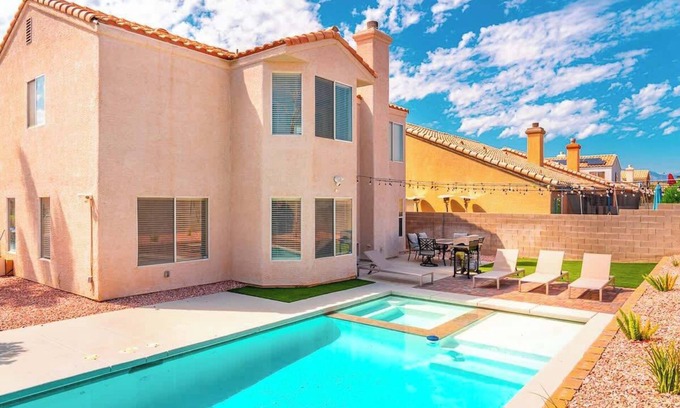 North Las Vegas Casa | New Pool/Spa & Pool Table @ 6BR Refined Vegas Stay