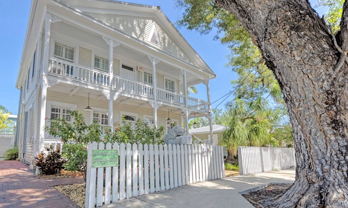Uptown - Upper Duval Casa | Old Town Key West por Southernmost Beach y Duval Street