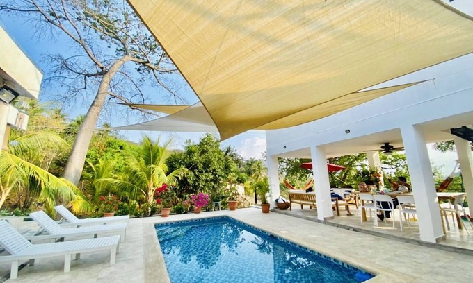 Tamanique Casa | New!!! Private beach house with pool, jacuzzi, ocean view deck