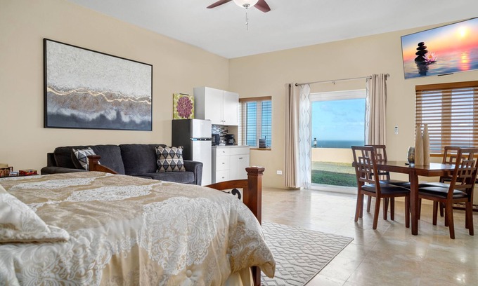 Estate Saint Peters Apartamento | NEW! Private King Studio with ocean views in Christiansted!