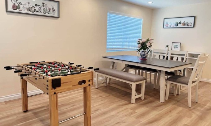 Victorville Casa | New Remodel Modern Heartwarming House