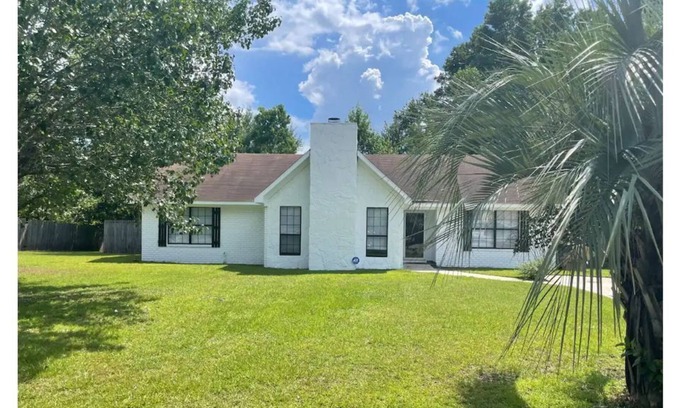 Hinesville Casa | NEW Renovated Family Home! Central Location