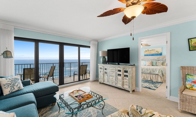 Upper Grand Lagoon Condominio | New Renovation, Gulf Front, Commodore 25+