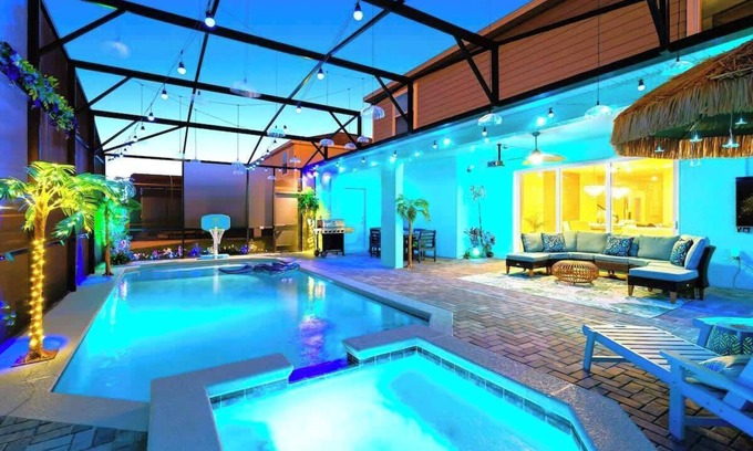 Four Corners Casa | New Resort, Private Pool & Spa, Outdoor Theater, Game Room, Minutes to Disney Wo