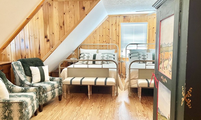 Mouth of Wilson Cabina | New River Mountain Vacation Home Kayak, Bike, Fly Fish