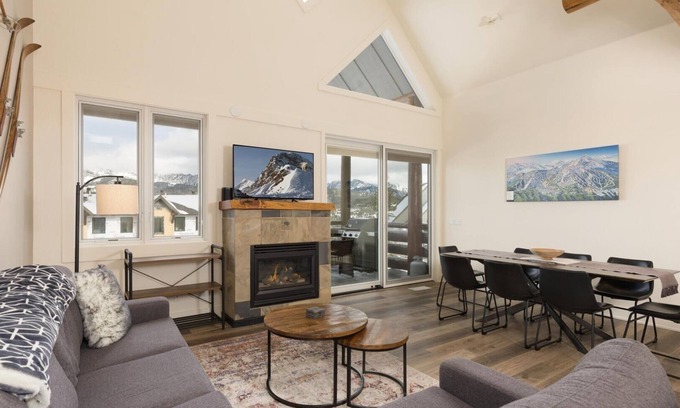 Saddle Ridge Casa | NEW! Saddle Ridge I3 3-Bedroom Home with Mountain view