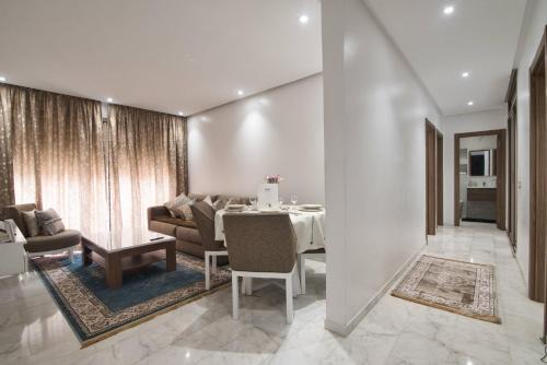 Secteur Touristique Apartamento | New Sea Front Apartment 95sqm with Unlimited Wi-Fi
