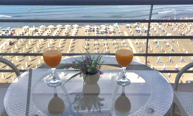 Shengjin Apartamento | New Sea view studio