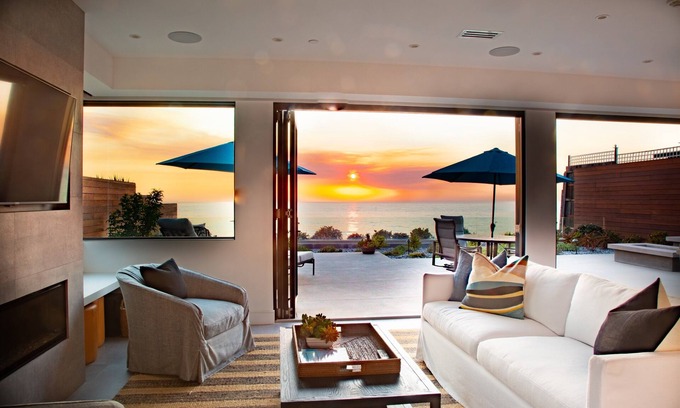 Olde Solana Beach Casa | NEW - Sleek Solana Oceanfront