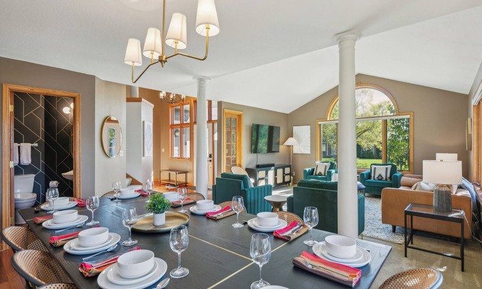Hastings Casa | NEW! Sleeps 12, Fam. Friendly, Game Room. Dog OK!