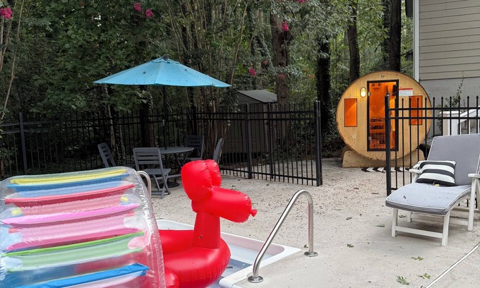 Royal Pines Casa | NEW! South of Asheville, Games, Sauna, Pool, Spa, Fire Pit, Sleep 16