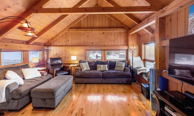 Stowe Chalet De Esquí | New Spacious Stowe Home, Stowe Mt Views. Woodstove