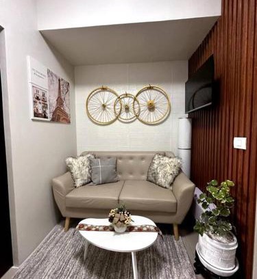 Loyola Heights Apartamento | New & Spacious Unit in QC w/Wifi & Netflix