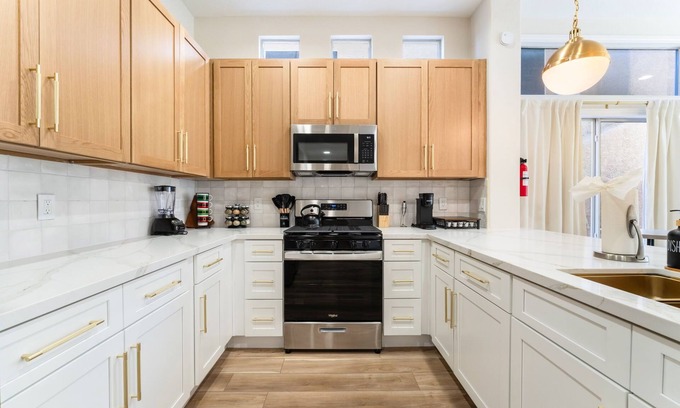 Summerlin Casa | New! Spacious Vegas Oasis w Pool & Sauna