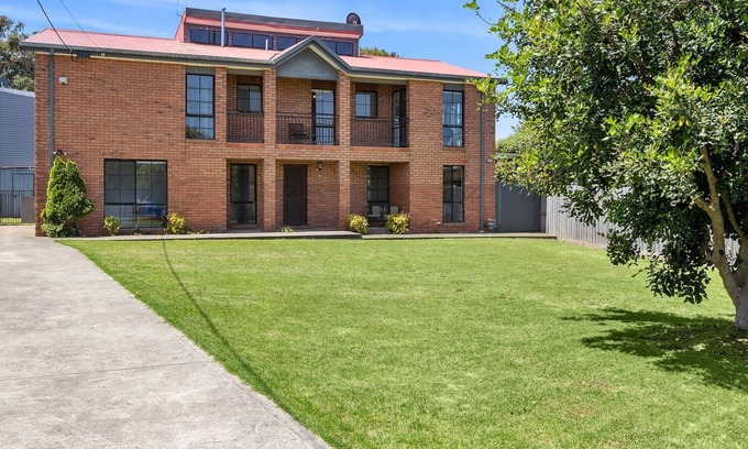 Torquay Casa | New Street Beach House