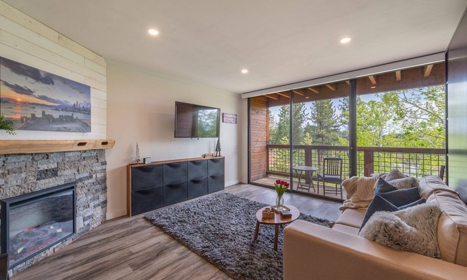 Truckee Condominio | *New* Studio in Tahoe Donner - Amenities galore! ~Sun and Snowpeak