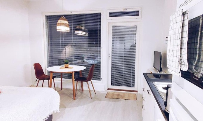 Vantaa Apartamento | New Studio Ruby near Helsinki Airport in Kivistö