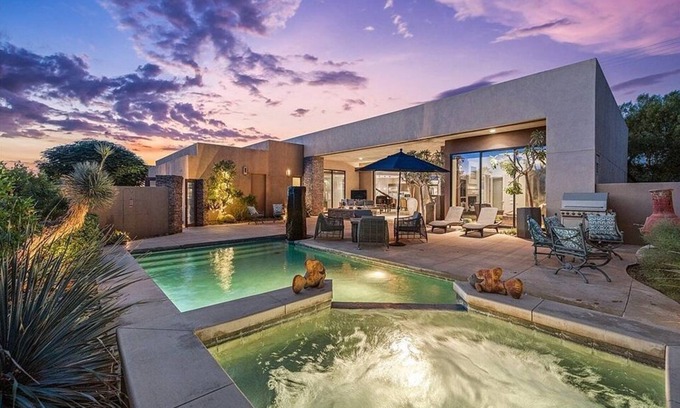 Bermuda Dunes Casa | New! Stunning Modern Desert Retreat