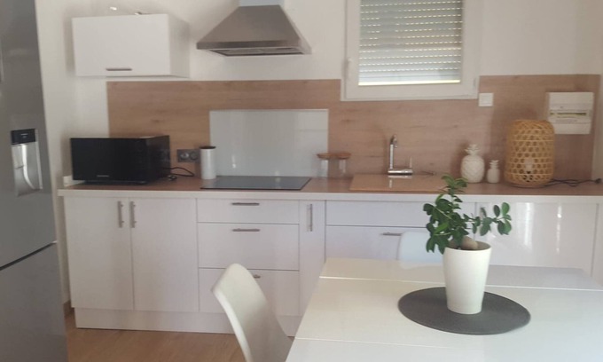 Roquevaire Apartamento | Nuevo T2 con entresuelo
