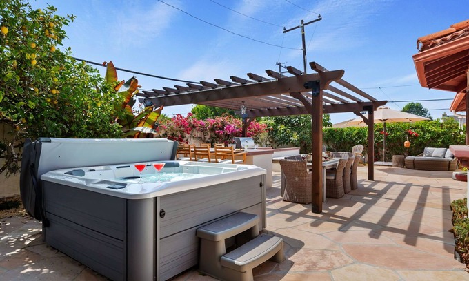 West Mesa Casa | NEW to the Market - Sweet Casa De Sueno - 3 BD 2 BA, Jacuzzi - Walk to the beach