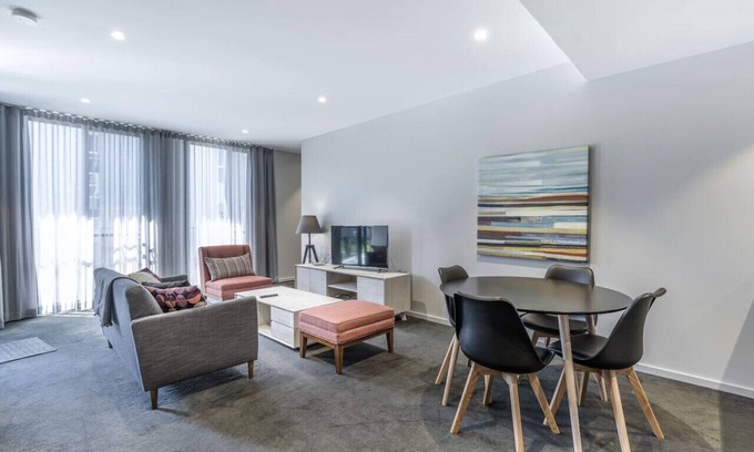 Kingston Apartamento | New to VRBO: Kingston Foreshore Island - Waterfront luxury