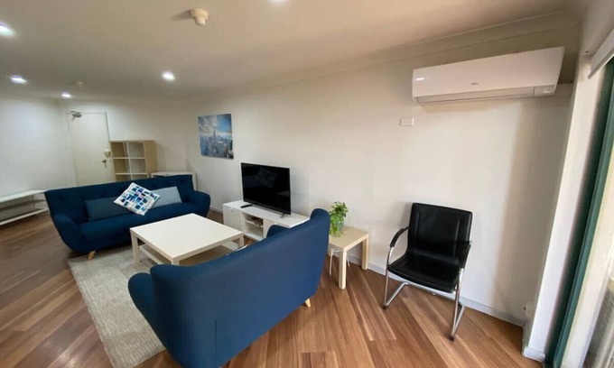 Kingston Apartamento | New to VRBO: Quiet 2 bedroom Apt in the heart of old Kingston