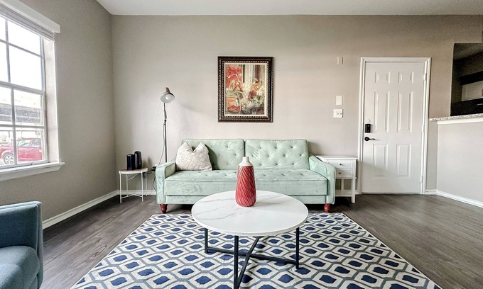 South Side Apartamento | New to Vrbo Sleepover Cozy 1BD/1BA + Gym - Corpus Christi