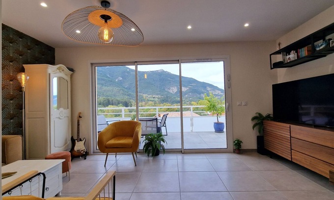 Die Apartamento | New top floor apartment with large terraces and breathtaking mountain views