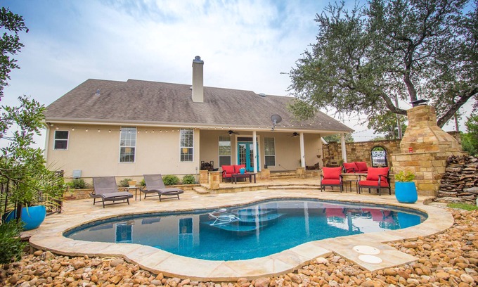 New Braunfels Casa | ¡NUEVO! Town & Country Luxury Oasis en 6 Acres cerca de Gruene, TX
