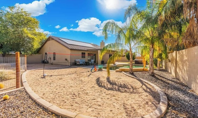 Parkwood Ranch Casa | *NEW* Tropical Backyard Oasis! Heated Pool & Spa!