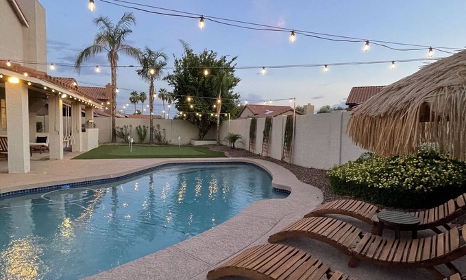 Paradise Park Vista Casa | *NEW* Tulum-Themed Home with Pool and Putting Green! 5 mins from TPC Golf Course