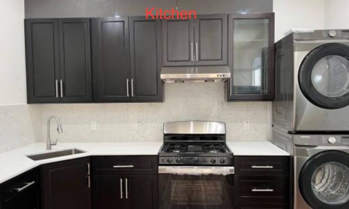 San Leandro Casa | New Unit in Convenient Location