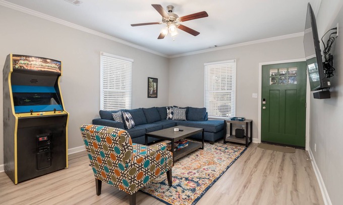 Hot Springs Cabaña | NEW! UPTOWN Cottages - 2bed/1bath - new furnishings!