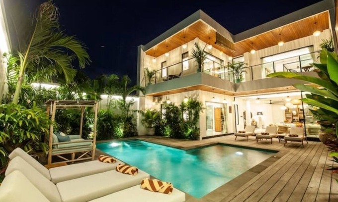 Laksmana Villa | New Villa 3 bedrooms Seminyak Oberoi 800m to beach