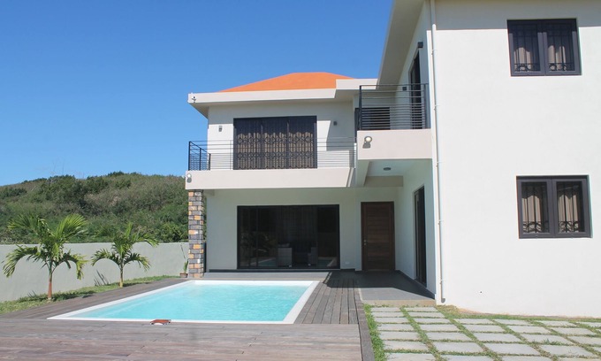 Calodyne Villa | Villa nueva en entorno privado y tranquilo en Calodyne - Lacaz Calodyne