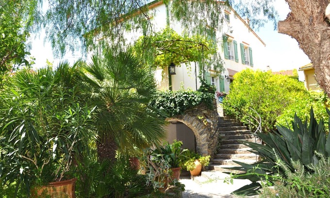Collioure Villa | NUEVO! Villa con jardín en el corazón de Collioure, al lado de la playa