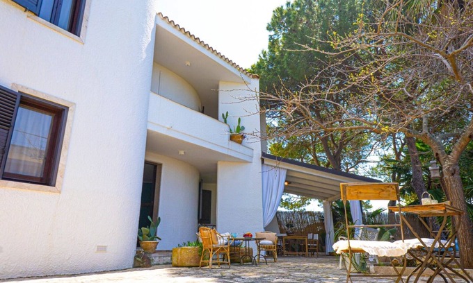 Scala di Furno Villa | New villa with garden a few meters from the sea in Porto Cesareo