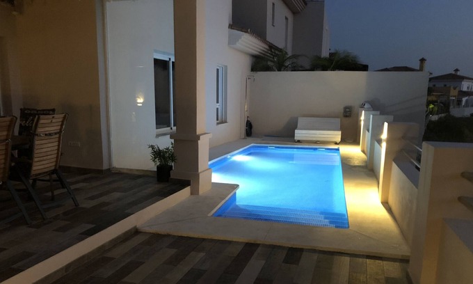 Fuengirola Villa | NUEVO! Villa con piscina privada.