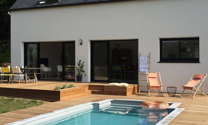 Baden Casa | Villa nueva con piscina privada climatizada.