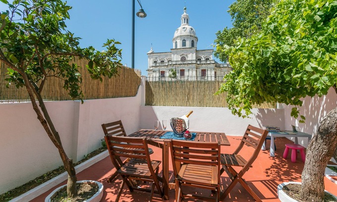 Linda-a-Velha Apartamento | NUEVO! Apartamento de época en Lisboa histórica