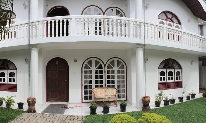Aluthgama Casa | New White House