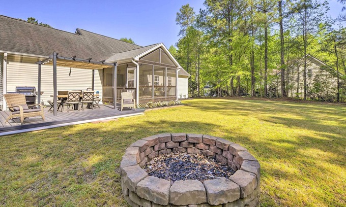 Willow Spring Casa | NEW! Willow Spring Home w/ Porch: 17 Mi to Raleigh