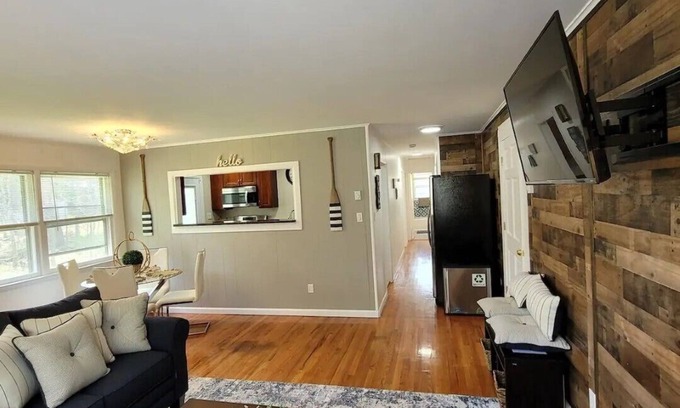White Lake Casa | *NEW* Woodstock Way Lakeside 9 Min to BethelWoods