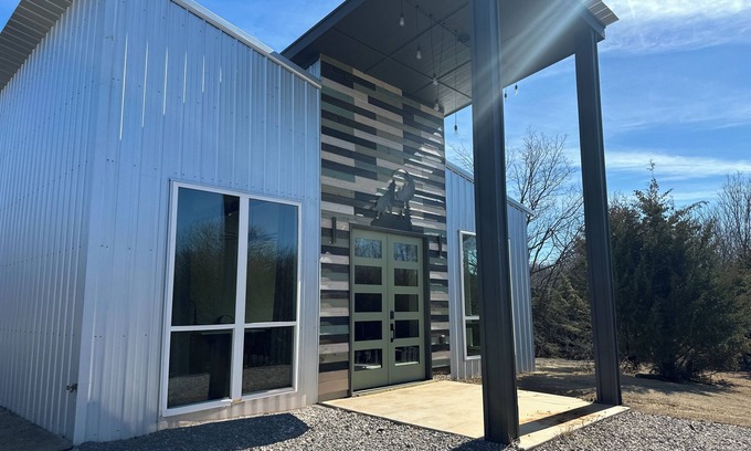 Purcell Casa | New Yote Cabin with Pool Table & Fireplace, 18 Minutes South of Norman