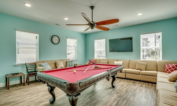 North Myrtle Beach Casa | Together Resorts Nueva propiedad más grande tiene capacidad para 100 huéspedes Cherry Grove Beach