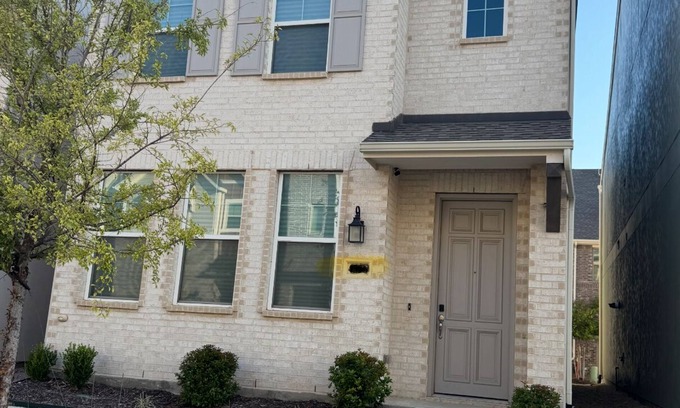 North Richland Hills Casa | Newer 3-bedroom house in lovely North Richland Hills with AC