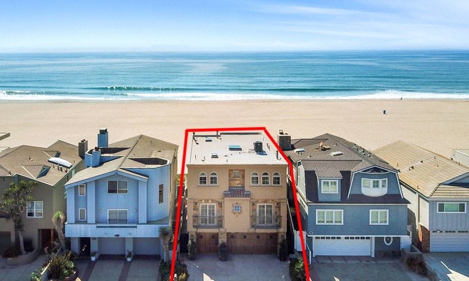 Hollywood Beach Casa | Newer Villa ON THE SAND 7 beds 6 baths, Elevator, 5-car parking!