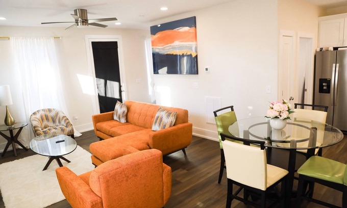 Hayes Casa | Newly Built: Mins from downtown, Duke, NCCU, NCSTATE, UNC,DPAC ,Bulls,Canes